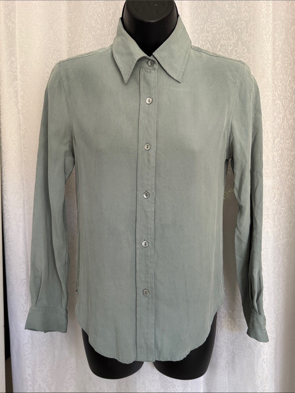 PETITE SOPHISTICATES SAGE GREEN SILK BUTTON UP BLOUSE Sz: 0